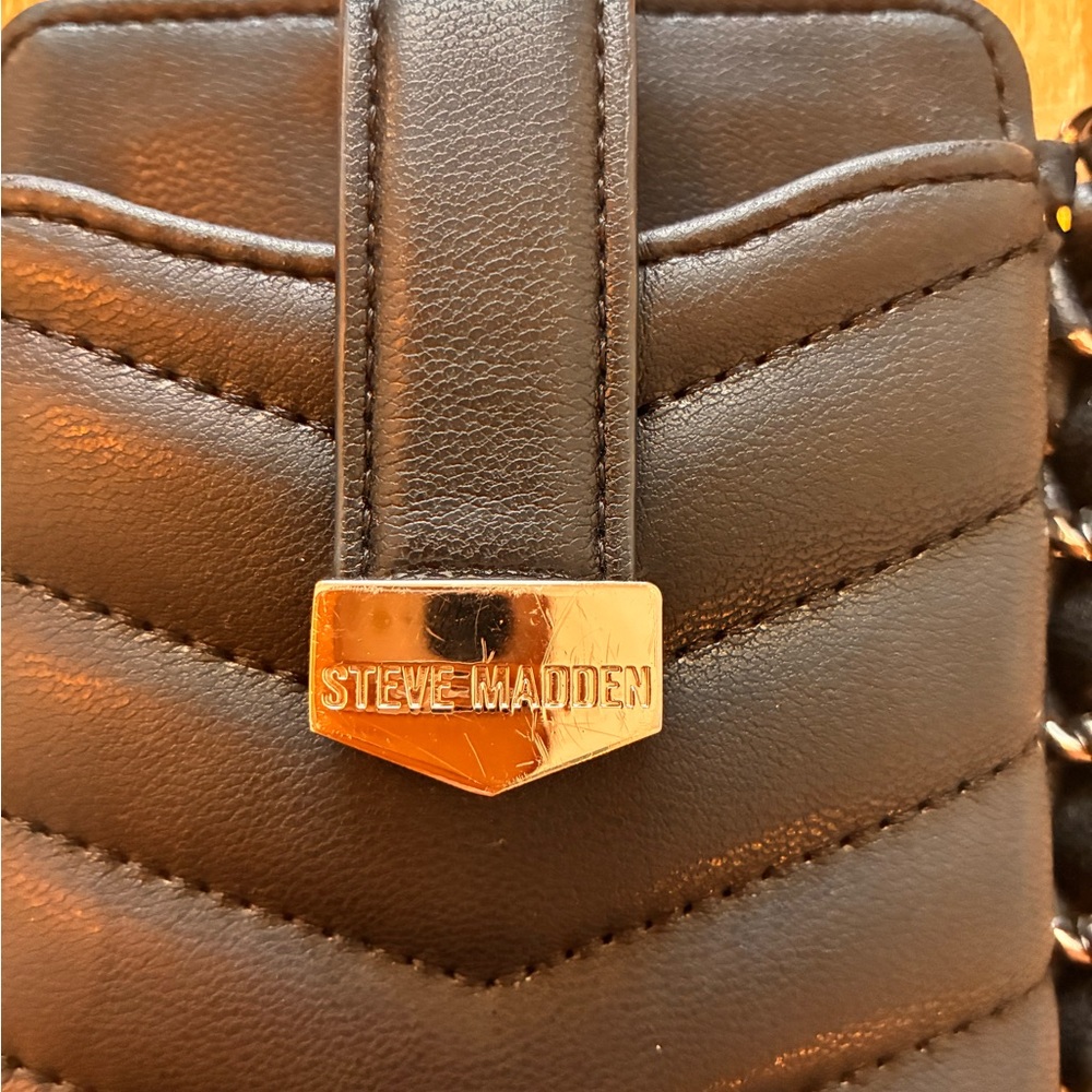 Steve Madden Black Quilted Crossbody Bag - Picture 2 of 4